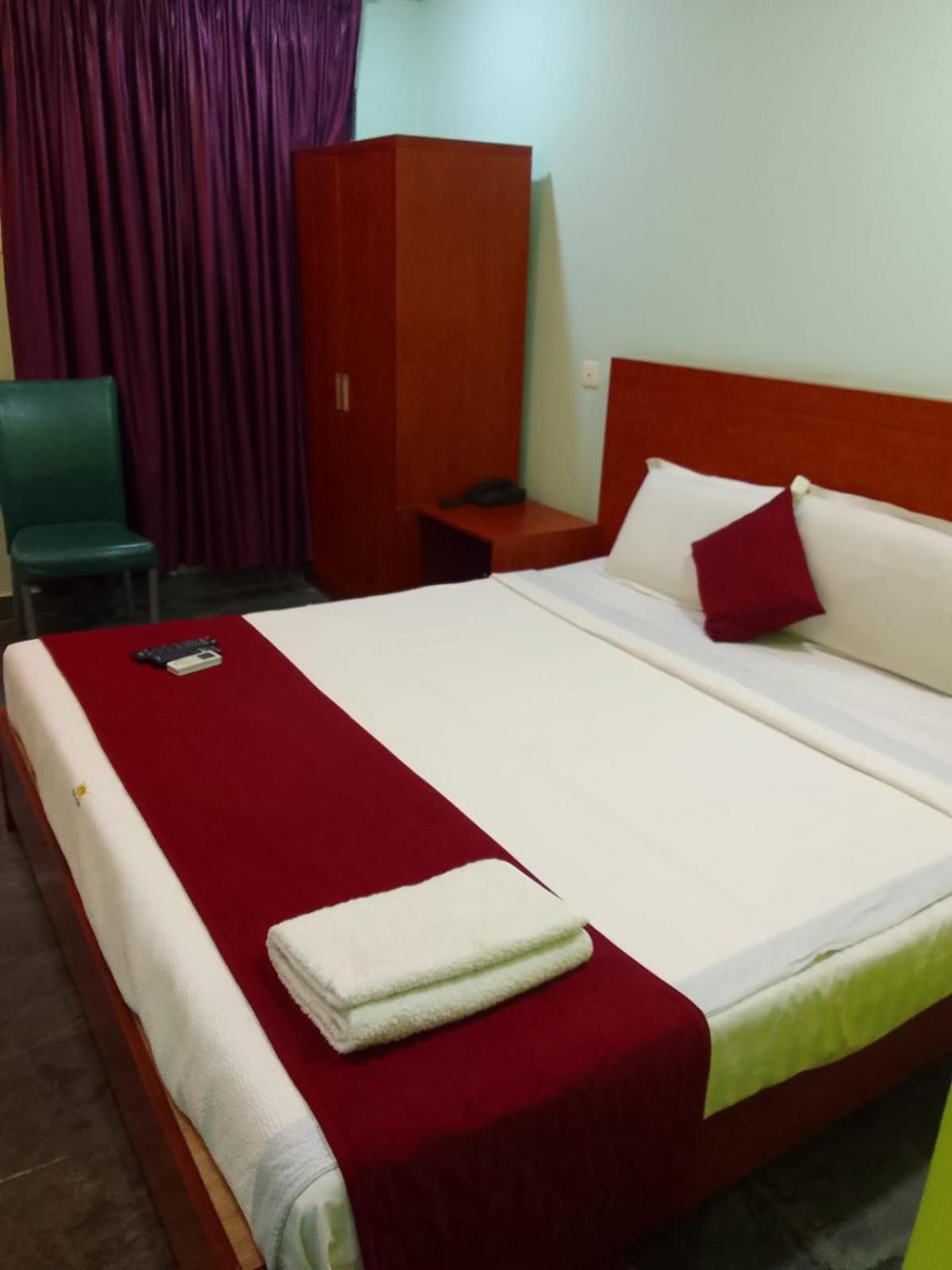 Hotel King Park 퐁디셰리 외부 사진